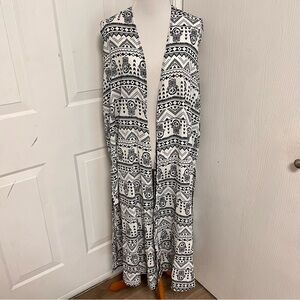 LulaRoe Joy Duster Hamsa E1